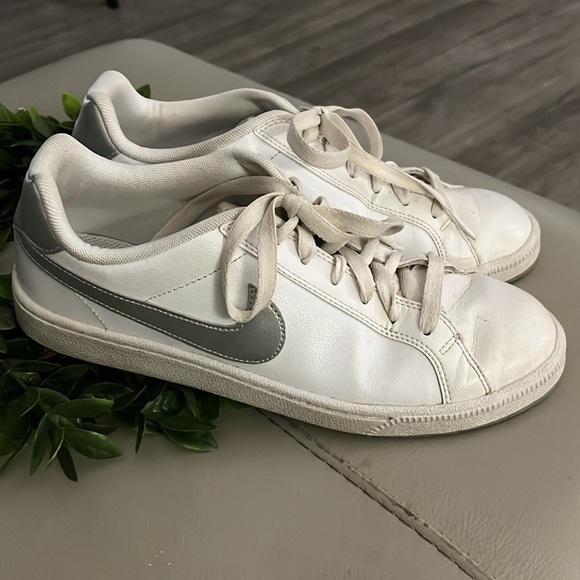 Nike Classic White Lace-Up Sneakers - Picture 1 of 9